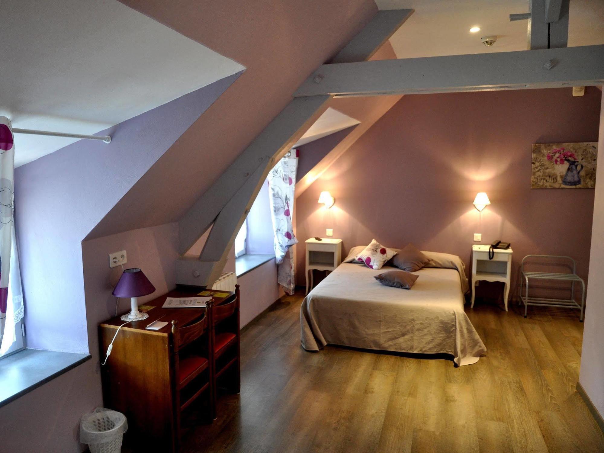 De L'île Hotel